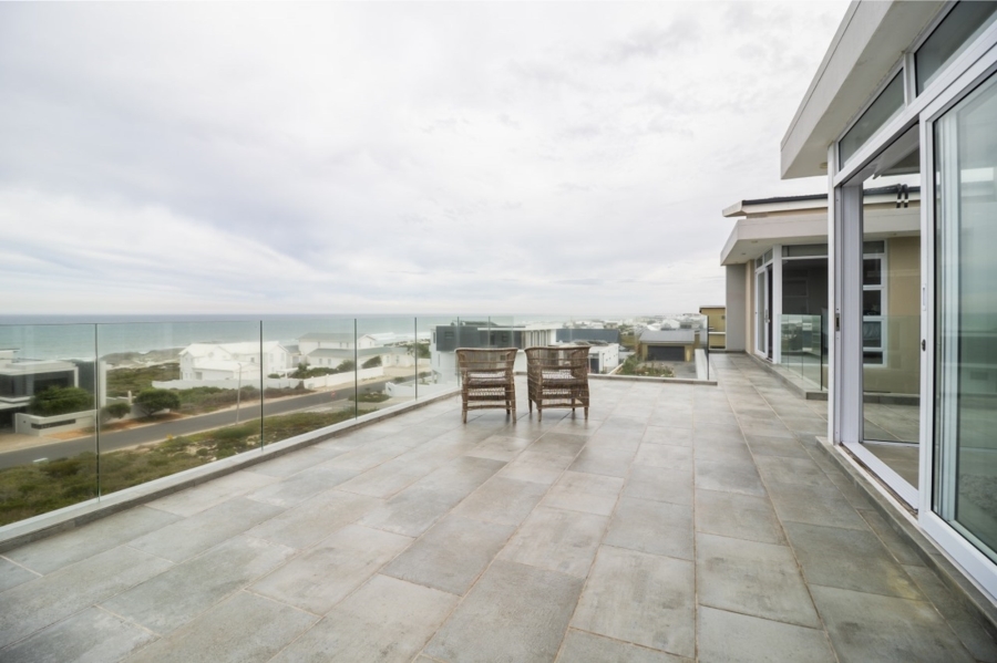 4 Bedroom Property for Sale in Yzerfontein Western Cape